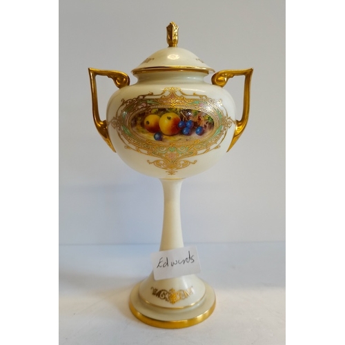 187 - Royal Worcester urn with fruit decoration and signed JOHN FREEMAN ( ex. Condition )