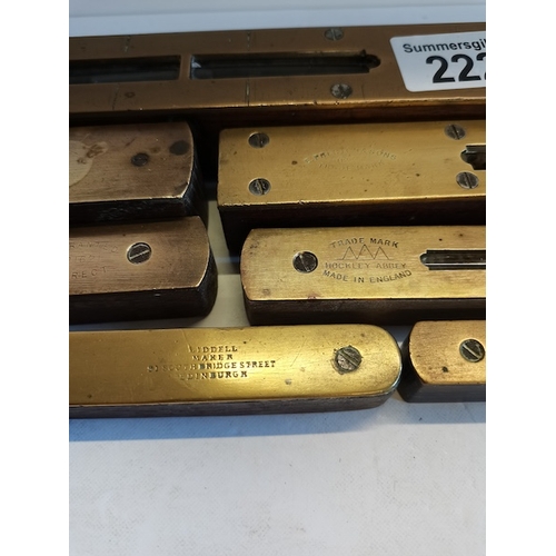 222 - 7 x vintage Brass Wood Levels