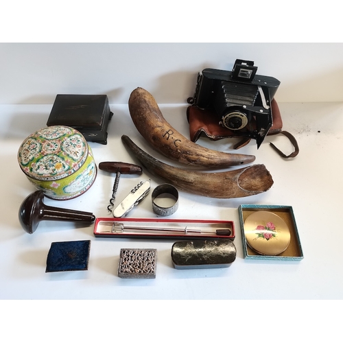 260 - Snuff Box Camera Horns Etc