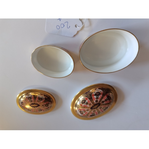 200a - 2 x Crown Derby trinket boxes