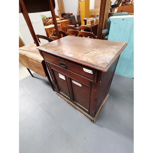 Lot 1072      