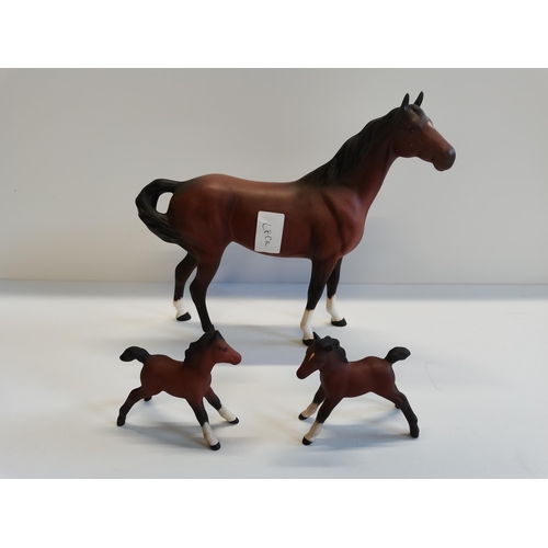 107 - Large Matt Beswick bay horse and 2 foals