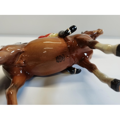 109 - Beswick Huntsman on Bay horse - excellent condition no chips or cracks plus Beswick hound exc. Condi... 