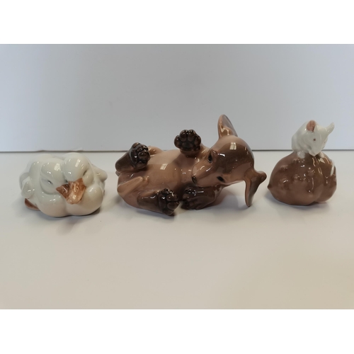 110c - Royal Copenhagen Dachound chasing its tail No 1408 plus x2 Royal Copenhagen figures 2 ducklings No 5... 