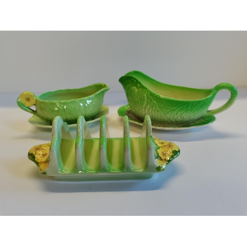 26 - Royal Winton x2 gravy boats and a toast rack