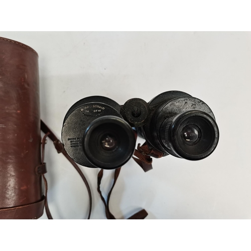 6 - World war field binoculars made by Barr and Stroud serial no. 43602 24cm long with leather case