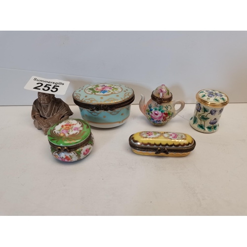 255 - Miniature lidded pots incl. one by Moorcroft