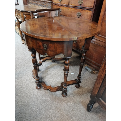 694 - Queen Anne style fold over table