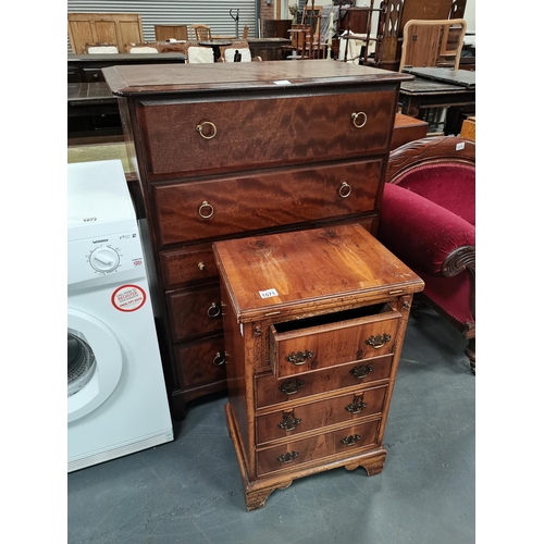 1071 - 4 Ht chest of drawers