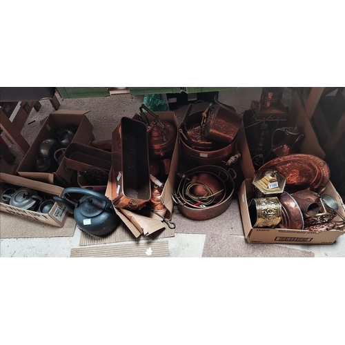 1188 - 6 x boxes of copper items incl copper kettles and lamps, brassware and pewter