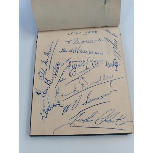 210 - Hull city football cards and autographs