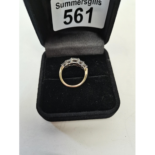 561 - 18ct Gold ring with 1ct diamond set in platinum size J