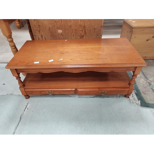 1129h - Pine coffee table