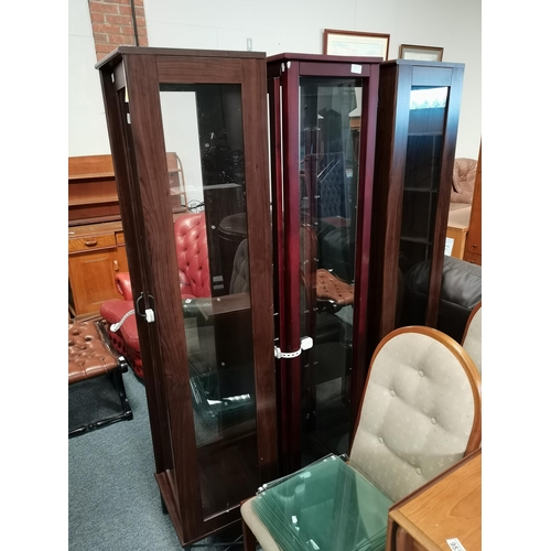 952 - 3 x IKEA display cabinets