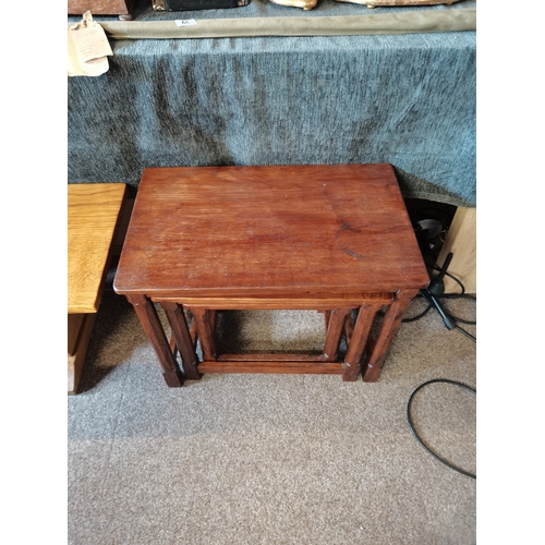 616d - Mouseman nest of tables