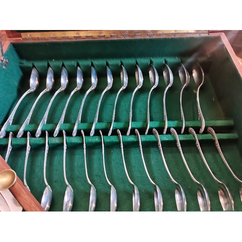 610 - 800 continental silver cutlery set in mahogany box