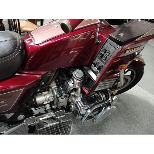 970 - Honda Gold Wing Aspencade 1200cc in full working order MOT 01.11.2022 - 16,852 miles REG D636 LMG