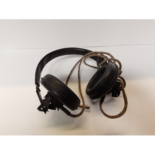 258 - A pair of WW2 German Panzer crewman headphones, very good condition used in Panther Tiger