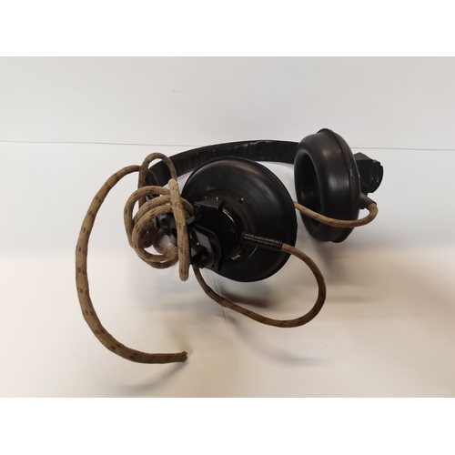 258 - A pair of WW2 German Panzer crewman headphones, very good condition used in Panther Tiger