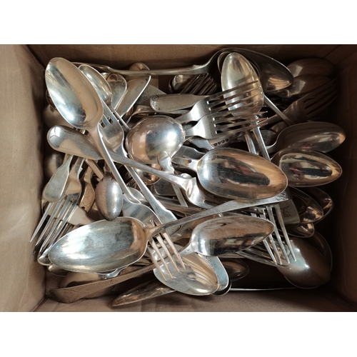 445 - Silver cutlery totalling over 2800g, spoons folks