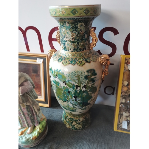 95 - Large oriental vase