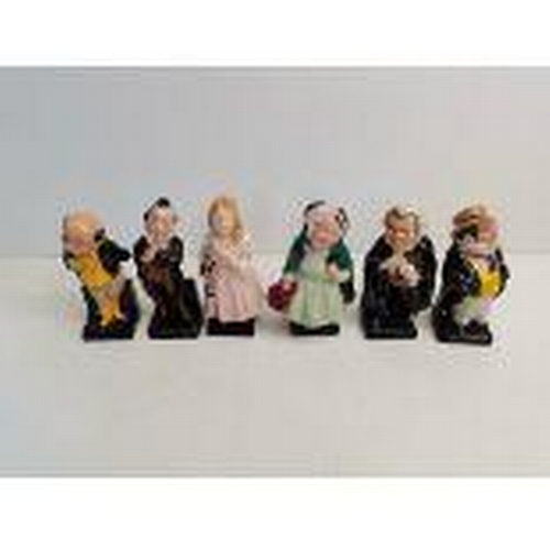 95 - x24 Royal Doulton figures - excellent condition