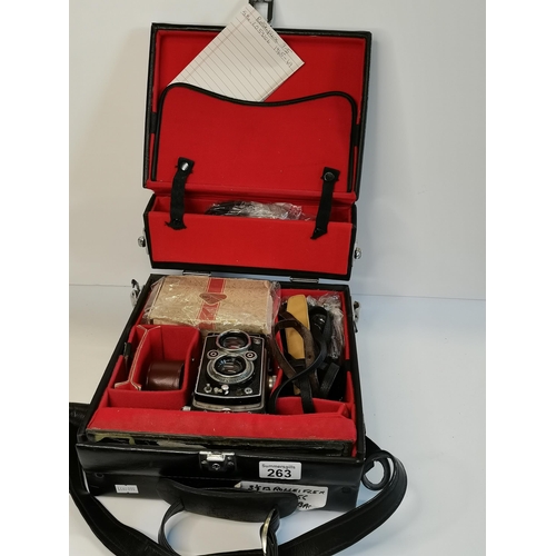 263 - Rolleiflex vintage camera in case