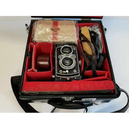 263 - Rolleiflex vintage camera in case