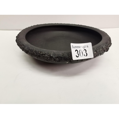 303 - A Wedgwood, black basalt bowl. This is marked “WEDGWOOD MADE IN ENGLAND” and it dates from c.1920. T... 