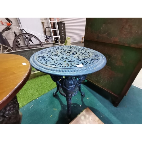 1180c - Antique blue round iron pub/ garden table