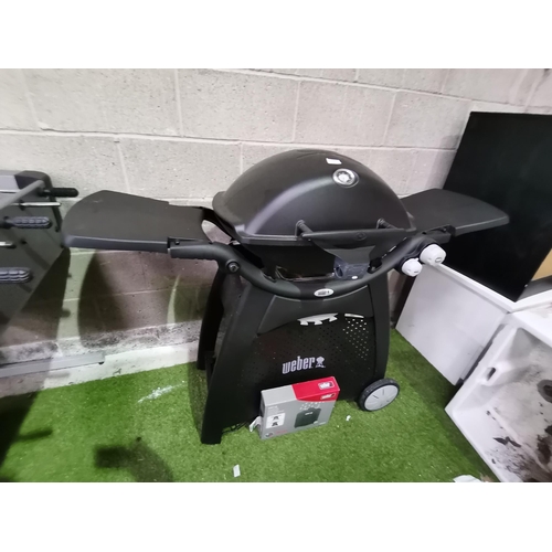 1180j - Weber gas BBQ with cover - hardly used excellent condition