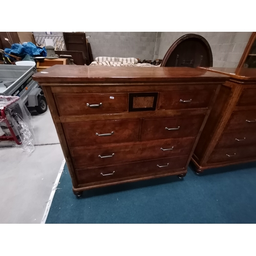 1120 - 4ht 6 drawer Walnut chest of drawers D55cm x W125cm x H114 - good condition