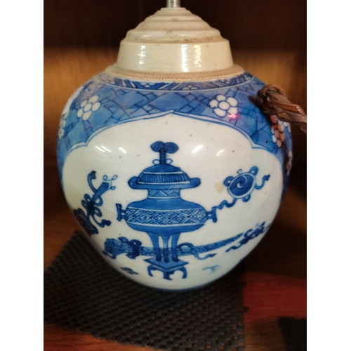 28 - x4 Blue and white Chinese ginger jars. good condition