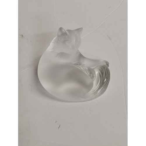 116 - Lalique paperweight of a cat with original box HAPPY CAT ex condition 19cm x 18cm