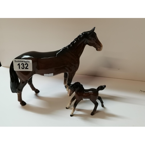 132 - Beswick Mare and foal - very good condition