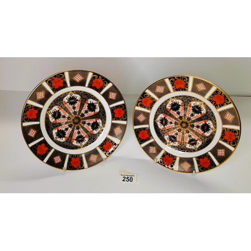 250 - x2 Royal Crown Derby Plates 'old Imari' 1128 LXI  - D22cm - good condition - scratch through stamp o... 