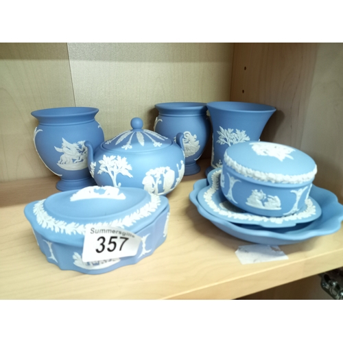 357 - Vintage Soft Blue Jasperware (8 items)