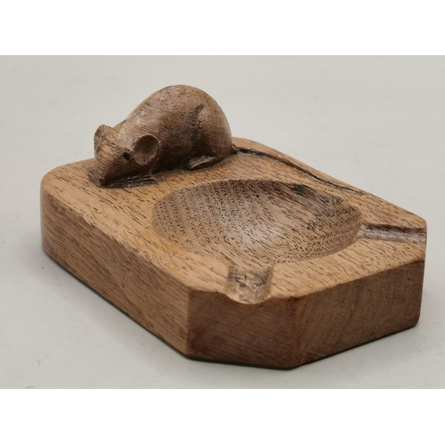 173 - Mouseman Yorkshire Oak ashtray (lighter oak)