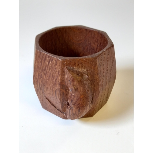 174 - Mouseman Yorkshire Oak napkin ring H5cm