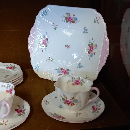 208 - 6 piece Shelley tea set - all exc. condition.  6 x cups, plates and saucers, sugar bowl, milk jug an... 