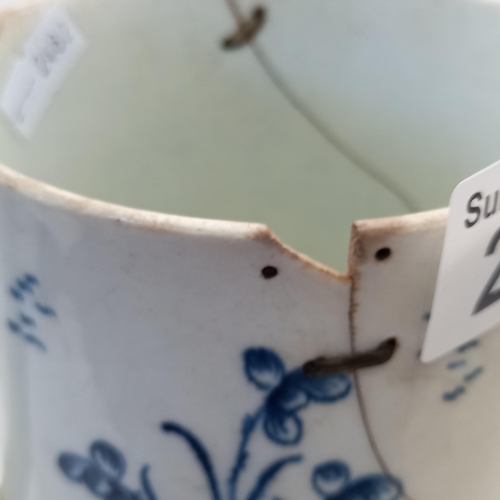 212 - x2 Japanese tureen ladles plus large early Worcester blue and white mug a/f