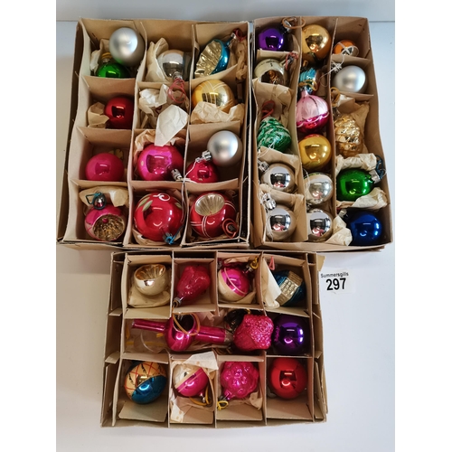 297 - x3 boxes of vintage glass Christmas Tree decorations