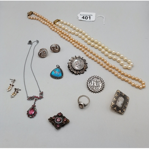 401 - A collection of Jewellery including pearls, silver brooches and ring etc