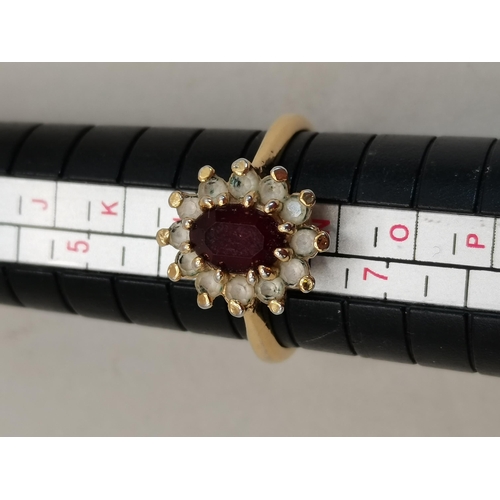 443 - Yellow metal and red stone ring size M