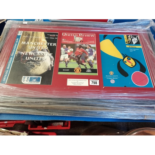 798 - 5 x Framed Manchester United Memrobilia - 