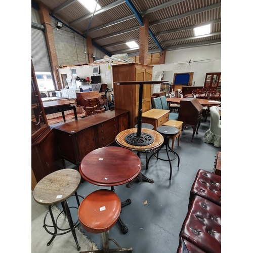 1017 - x3 round pub tables and x4 stools