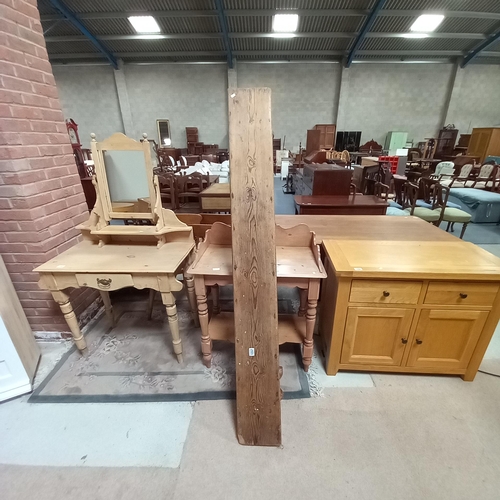 1097 - Pine side serving table W78cm x D44cm and old school bench L178cm