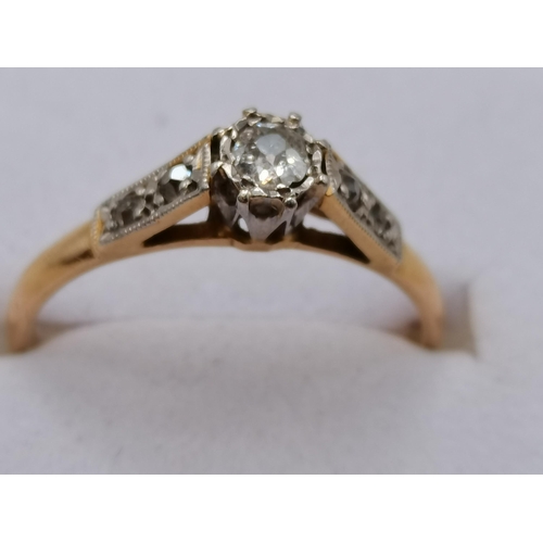 442 - 18ct Gold Vintage Engagement ring with white stones size N - 2 grams