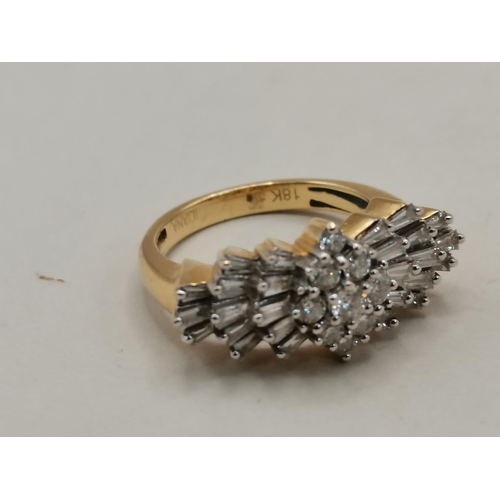 489 - Diamond Cluster ring set in 18k gold size M