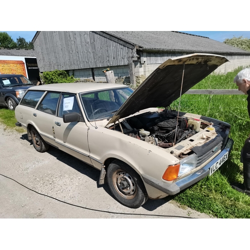 610 - Ford Cortina 1.6 - VLC 446X 1 owner from new 82,000 miles starts ok )